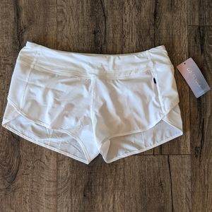 NWT Crz Yoga White Shorts